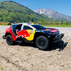CARRERA кола со далечинско управување "Peugeot 08 DKR16 Red Bull"